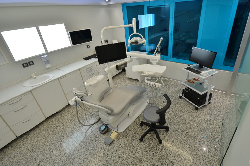 032_32 Oralis Dental Center